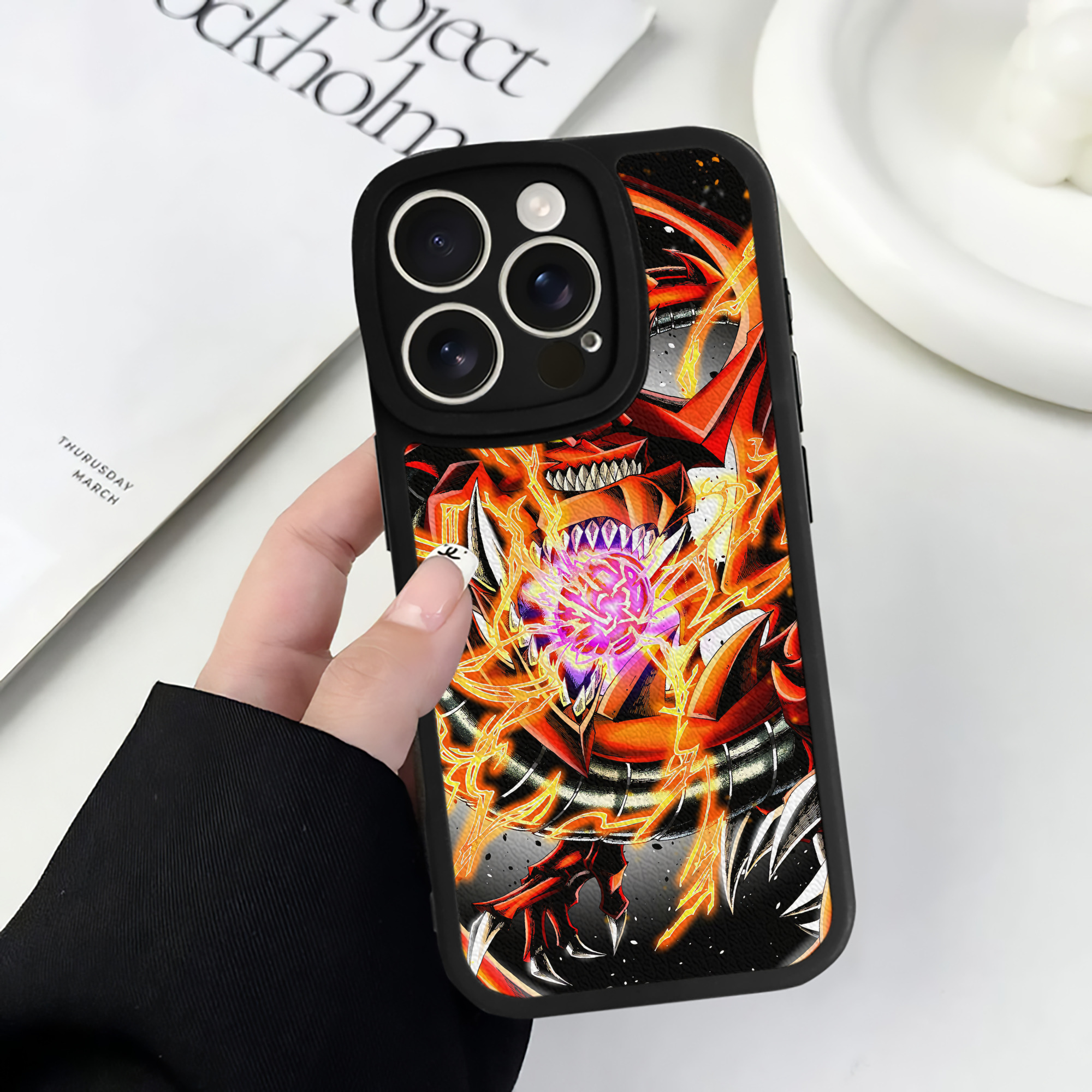 （画像用） 遊☆戯☆王 Yu-Gi-Oh! 【iPhone 16シリーズ対応】シリコンスマホケース（レザー調） 材質：シリコン